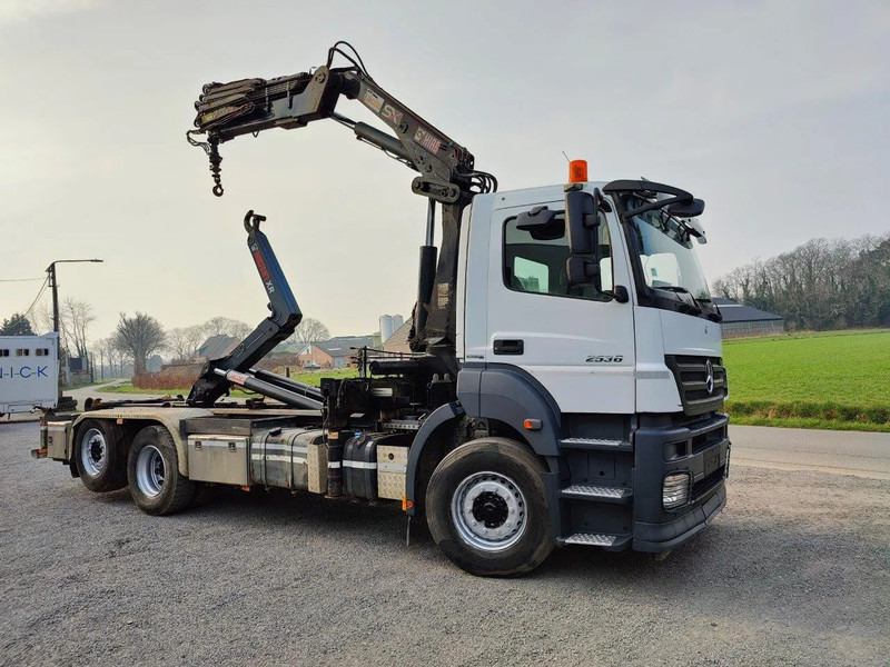 Mercedes-Benz Axor 2536 Euro5 container multilift crane HIAB 220 - Camion cu cârlig, Camion cu macara: Foto 2 Mercedes-Benz Axor 2536 Euro5 container multilift crane HIAB 220 - Camion cu cârlig, Camion cu macara: Foto 2