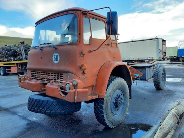 Bedford MJP2 4X4 - Camion şasiu: Foto 1 Bedford MJP2 4X4 - Camion şasiu: Foto 1