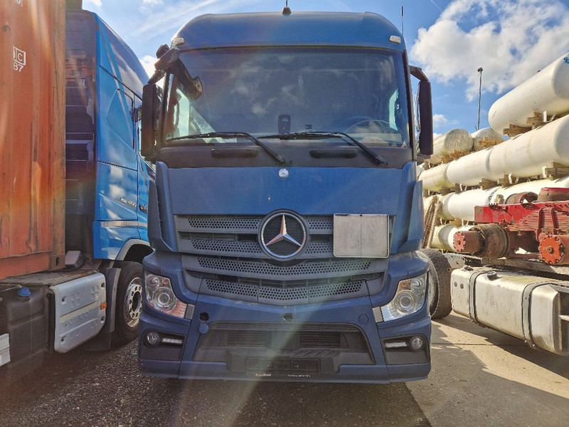 Mercedes-Benz ACTROS 1843 LS - Cap tractor: Foto 2 Mercedes-Benz ACTROS 1843 LS - Cap tractor: Foto 2