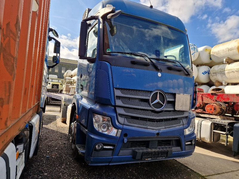 Mercedes-Benz ACTROS 1843 LS - Cap tractor: Foto 3 Mercedes-Benz ACTROS 1843 LS - Cap tractor: Foto 3