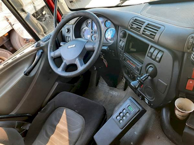 DAF CF75.310 6X2 - Camion şasiu: Foto 3 DAF CF75.310 6X2 - Camion şasiu: Foto 3