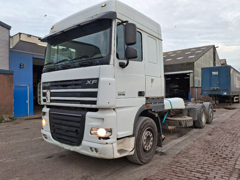 DAF XF 105.460 - Camion şasiu: Foto 1 DAF XF 105.460 - Camion şasiu: Foto 1