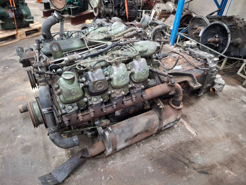 Mercedes-Benz OM422 - Motor: Foto 1 Mercedes-Benz OM422 - Motor: Foto 1
