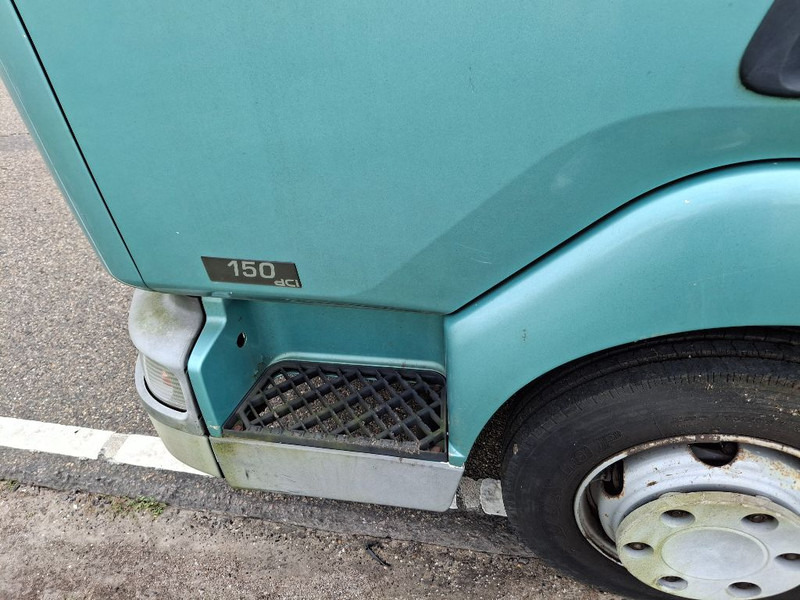 Renault MIDLUM 150-08/B - Camion furgon: Foto 5 Renault MIDLUM 150-08/B - Camion furgon: Foto 5