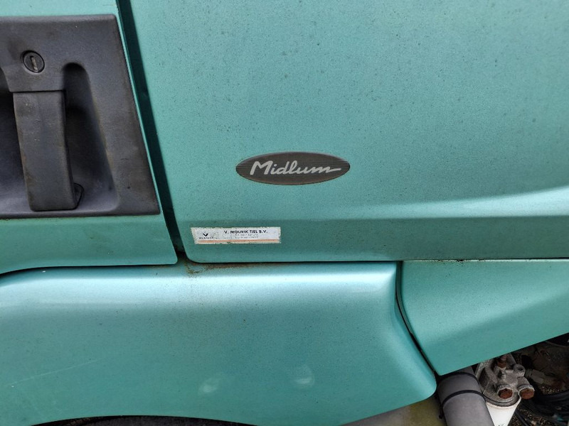 Renault MIDLUM 150-08/B - Camion furgon: Foto 4 Renault MIDLUM 150-08/B - Camion furgon: Foto 4