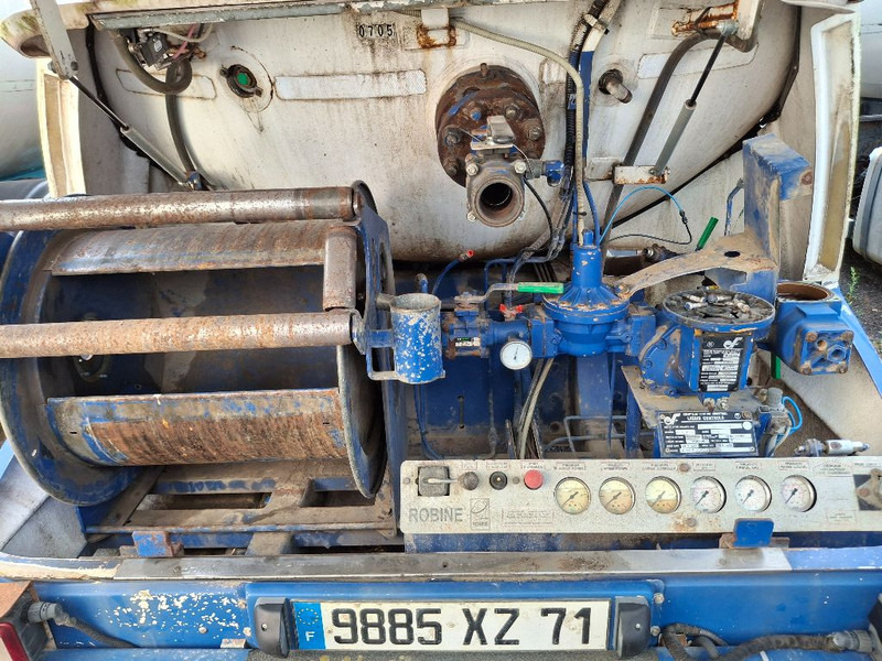 Renault PREMIUM 270 GAS / LPG - Camion cisternă: Foto 5 Renault PREMIUM 270 GAS / LPG - Camion cisternă: Foto 5