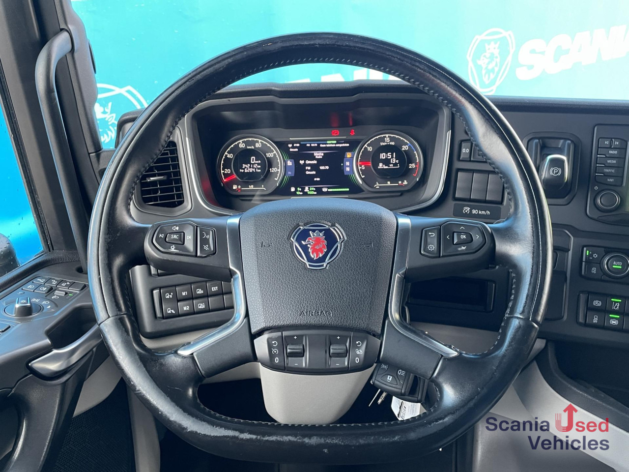 SCANIA R 450 A4x2NA RETARDER LED NAVI PARK AIRCO PTO - Cap tractor: Foto 3 SCANIA R 450 A4x2NA RETARDER LED NAVI PARK AIRCO PTO - Cap tractor: Foto 3