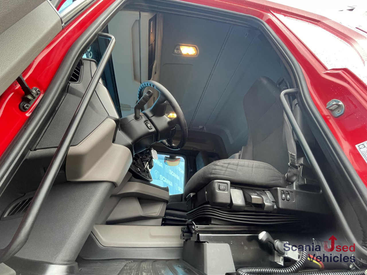 SCANIA R 450 A4x2NB DIFF-L RETARDER FULL AIR HYDRO 8T - Cap tractor: Foto 4 SCANIA R 450 A4x2NB DIFF-L RETARDER FULL AIR HYDRO 8T - Cap tractor: Foto 4