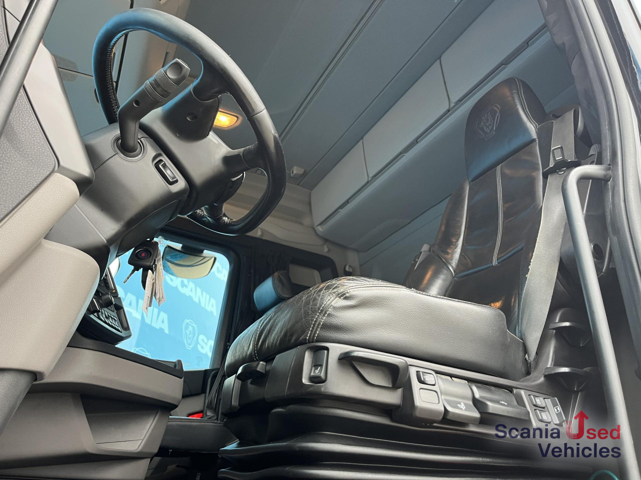 SCANIA R 450 A4x2NB DIFF-LOCK FULL AIR PTO PARK AIRCO - Cap tractor: Foto 5 SCANIA R 450 A4x2NB DIFF-LOCK FULL AIR PTO PARK AIRCO - Cap tractor: Foto 5