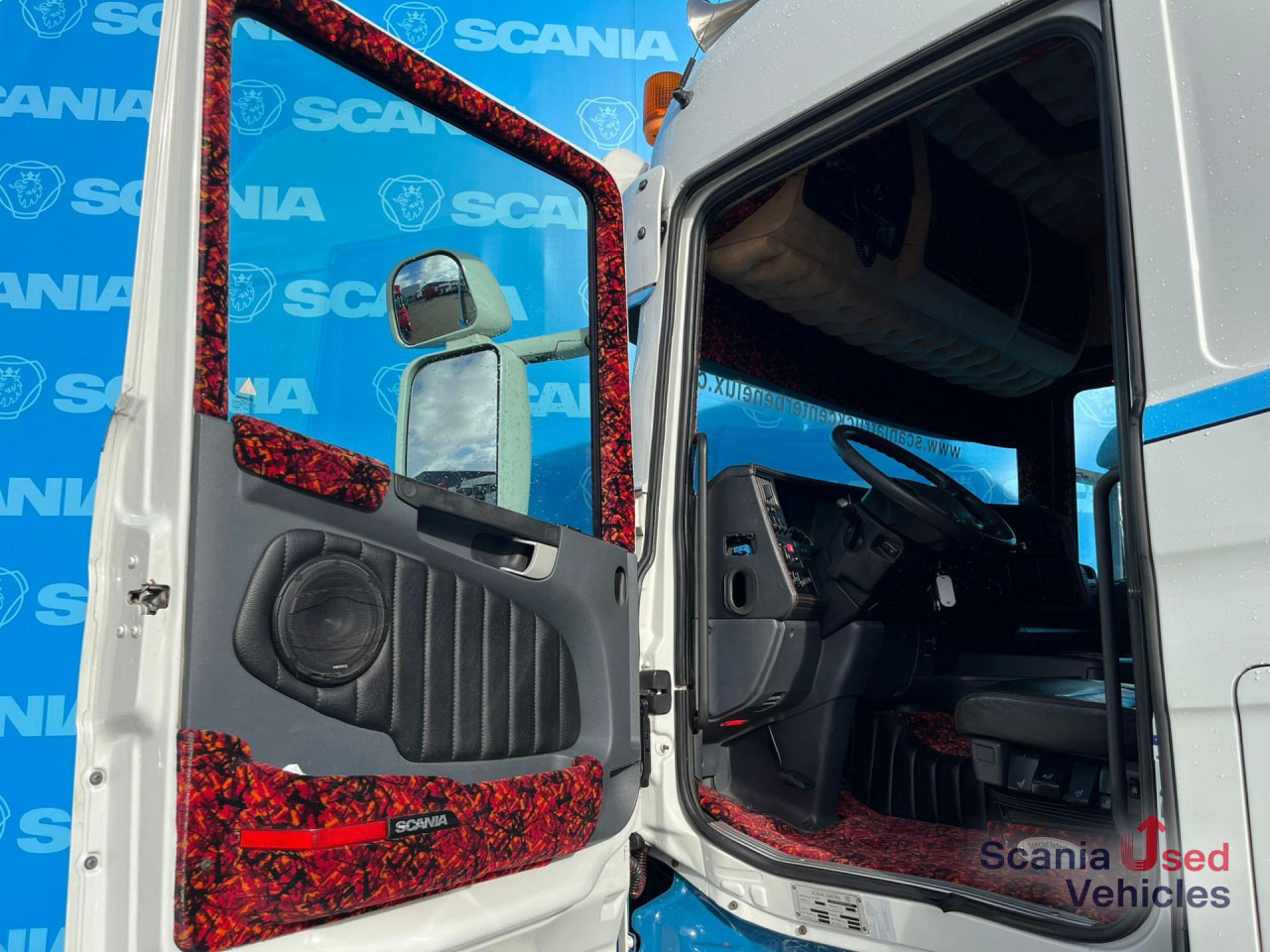 SCANIA R 480 LA6x2/4MLB RETARDER DIFF-L MEGA VOLUME - Cap tractor: Foto 2 SCANIA R 480 LA6x2/4MLB RETARDER DIFF-L MEGA VOLUME - Cap tractor: Foto 2