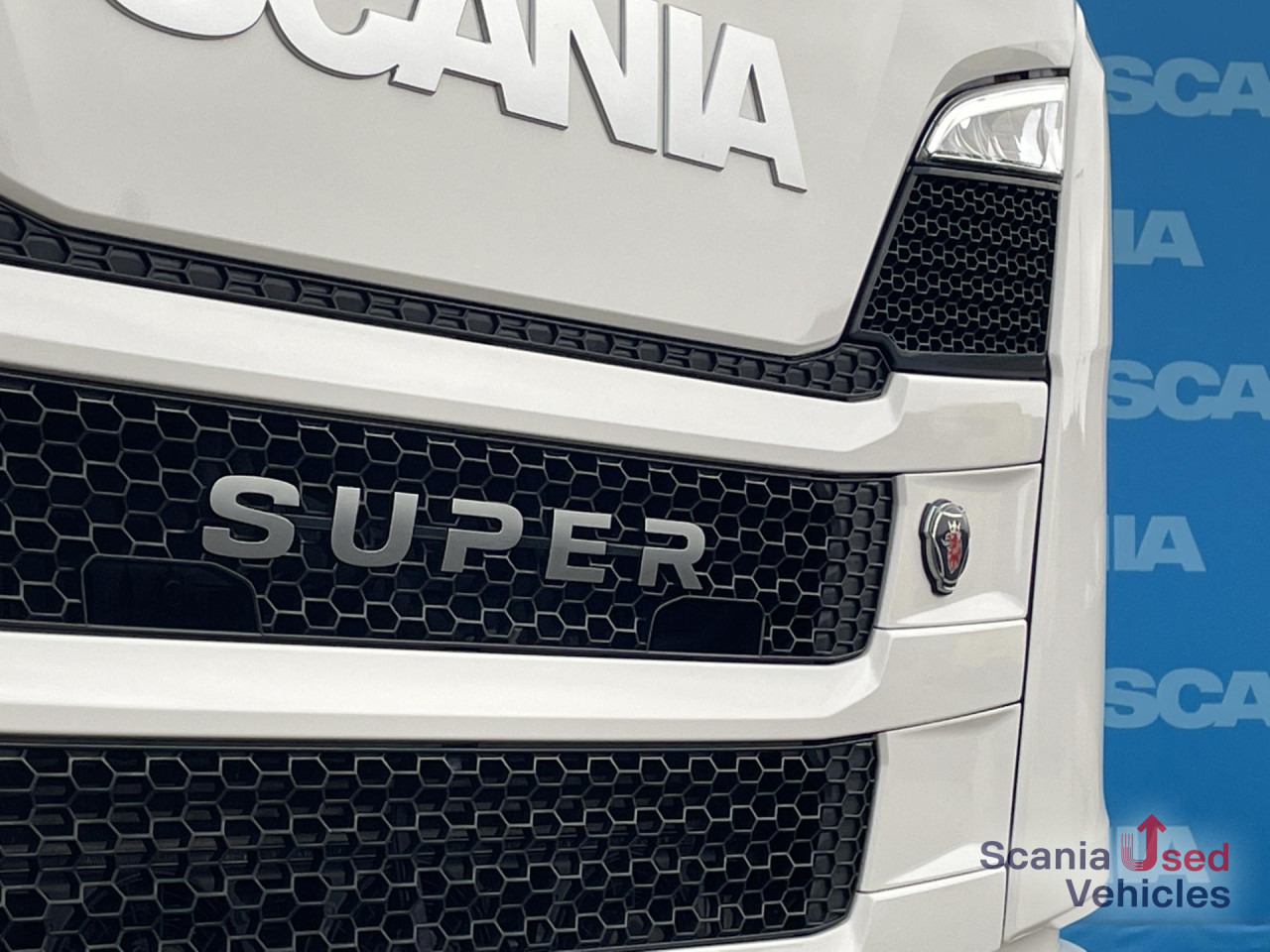 SCANIA R 500 A4x2NB RETARDER FULL AIR P-AIRCO VECTO 3 - Cap tractor: Foto 3 SCANIA R 500 A4x2NB RETARDER FULL AIR P-AIRCO VECTO 3 - Cap tractor: Foto 3