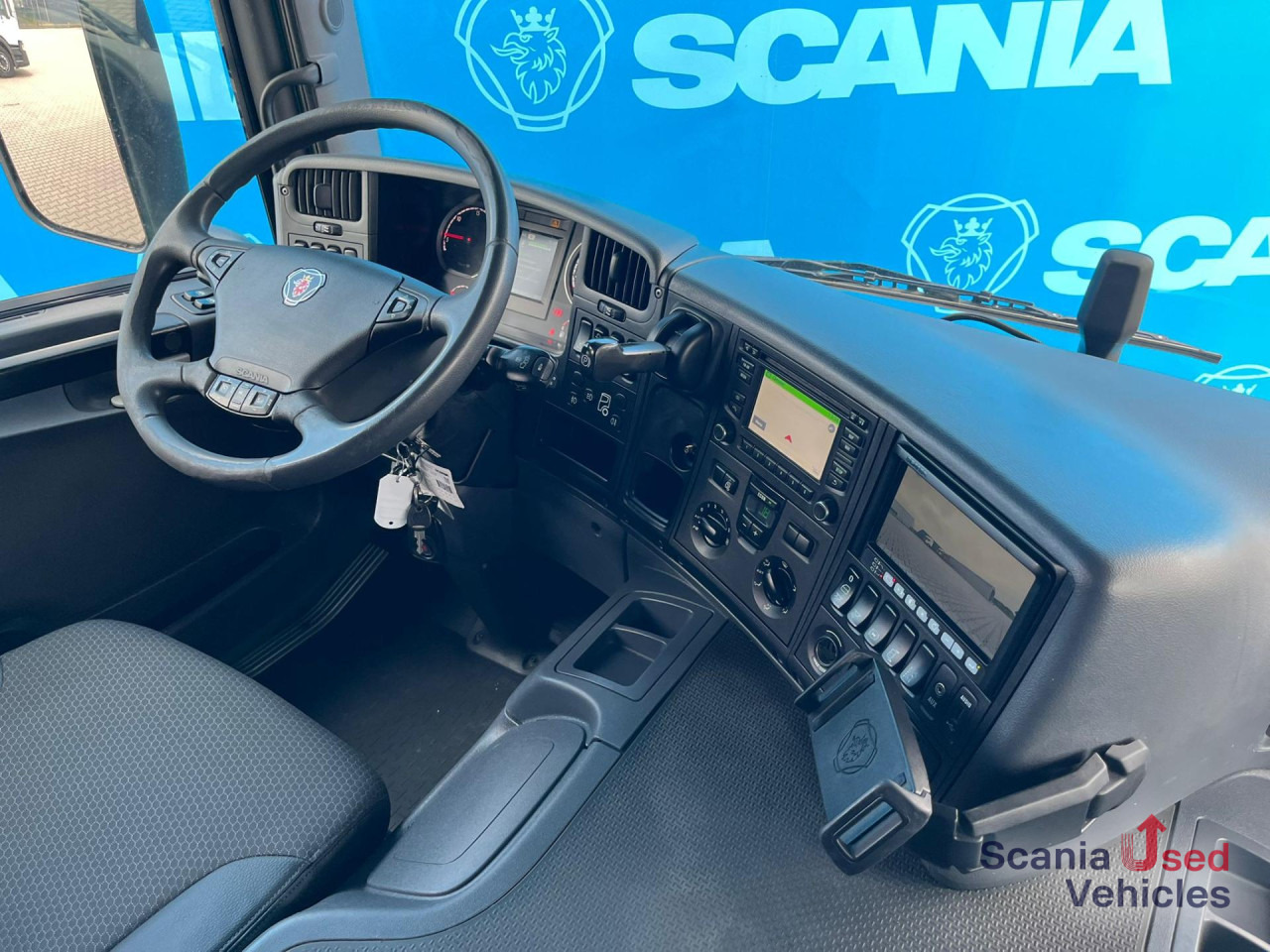 SCANIA P 410 DB6x2*4MNB RETARDER FULL AIR 8T TAIL LIFT 2T - Camion furgon: Foto 5 SCANIA P 410 DB6x2*4MNB RETARDER FULL AIR 8T TAIL LIFT 2T - Camion furgon: Foto 5