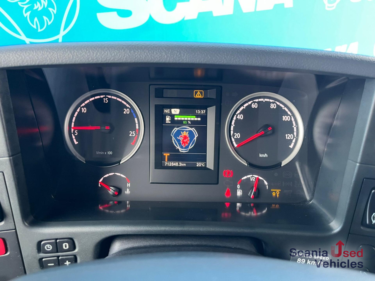 SCANIA P 410 DB6x2*4MNB RETARDER FULL AIR 8T TAIL LIFT 2T - Camion furgon: Foto 4 SCANIA P 410 DB6x2*4MNB RETARDER FULL AIR 8T TAIL LIFT 2T - Camion furgon: Foto 4