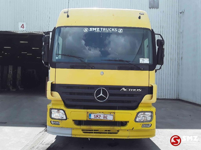Mercedes-Benz Actros 1841 eps 3 pedals - parabrise cassé - windshield broken - Cap tractor: Foto 2 Mercedes-Benz Actros 1841 eps 3 pedals - parabrise cassé - windshield broken - Cap tractor: Foto 2