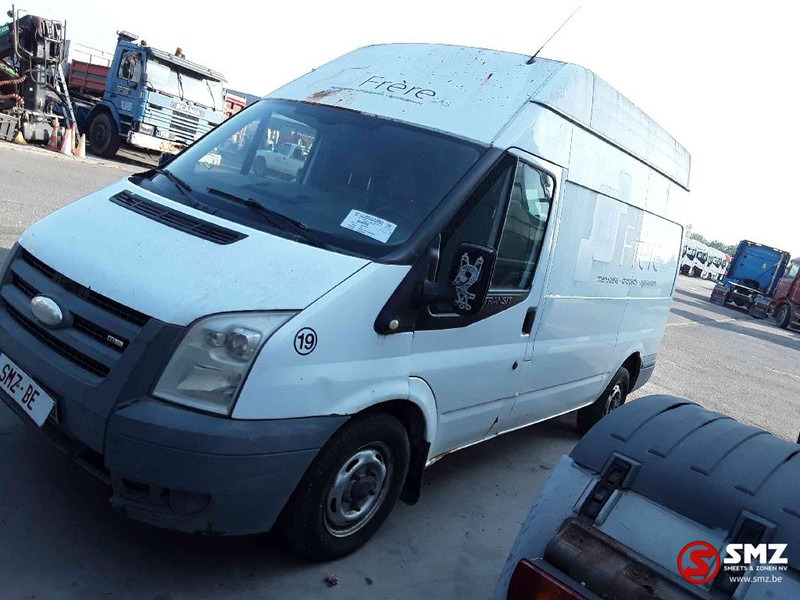 Ford Transit - Autoutilitară box: Foto 5 Ford Transit - Autoutilitară box: Foto 5
