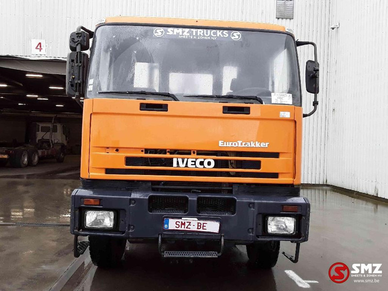 Iveco Trakker 260 E 34 6x4 francais - Camion transport containere/ Swap body: Foto 2 Iveco Trakker 260 E 34 6x4 francais - Camion transport containere/ Swap body: Foto 2