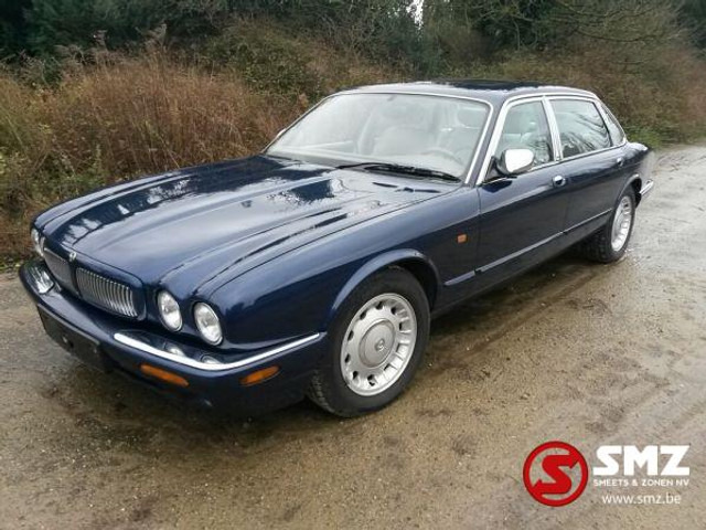 Jaguar Daimler V 8 105000 km TOP einselsitze - Automobil: Foto 1 Jaguar Daimler V 8 105000 km TOP einselsitze - Automobil: Foto 1