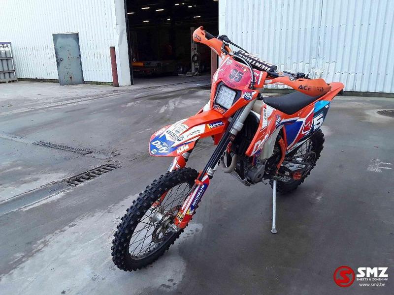 KTM KTM 250 - Motocicletă: Foto 3 KTM KTM 250 - Motocicletă: Foto 3