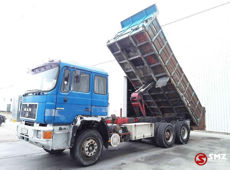 MAN 26.422 25-422 manual pump - Camion basculantă: Foto 4 MAN 26.422 25-422 manual pump - Camion basculantă: Foto 4