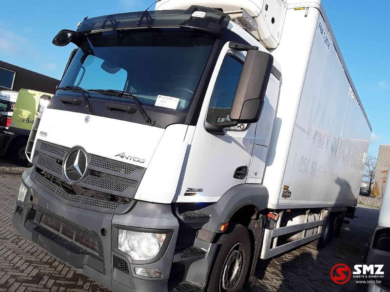 Mercedes-Benz Antos 2636 Thermoking Ts500e 2m70 box - Camion frigider: Foto 5 Mercedes-Benz Antos 2636 Thermoking Ts500e 2m70 box - Camion frigider: Foto 5
