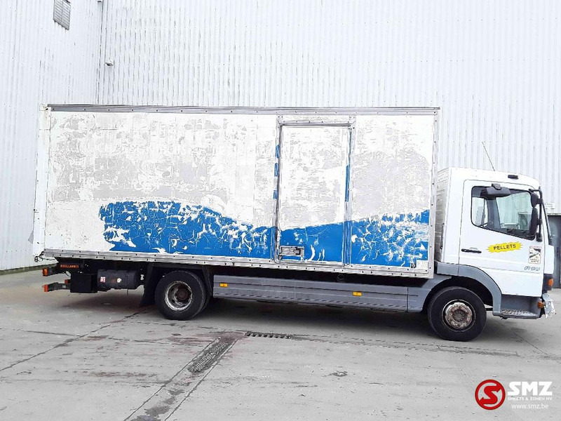 Mercedes-Benz Atego 818 - Camion furgon: Foto 4 Mercedes-Benz Atego 818 - Camion furgon: Foto 4