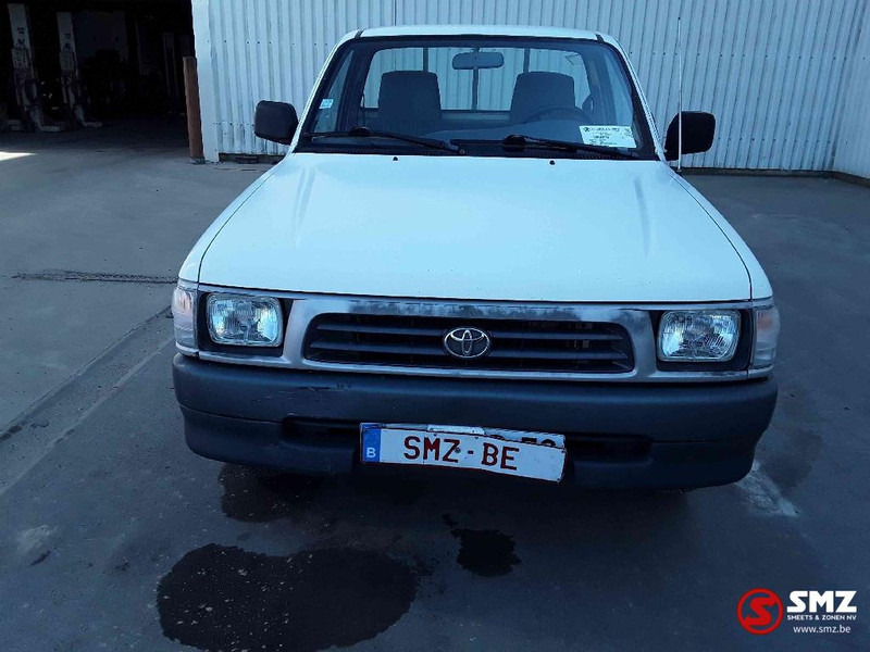 Toyota Hilux - Automobil: Foto 2 Toyota Hilux - Automobil: Foto 2