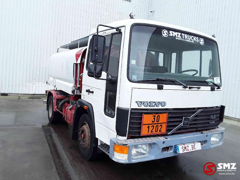 Volvo FL 6 6500l 8500 - Camion cisternă: Foto 1 Volvo FL 6 6500l 8500 - Camion cisternă: Foto 1