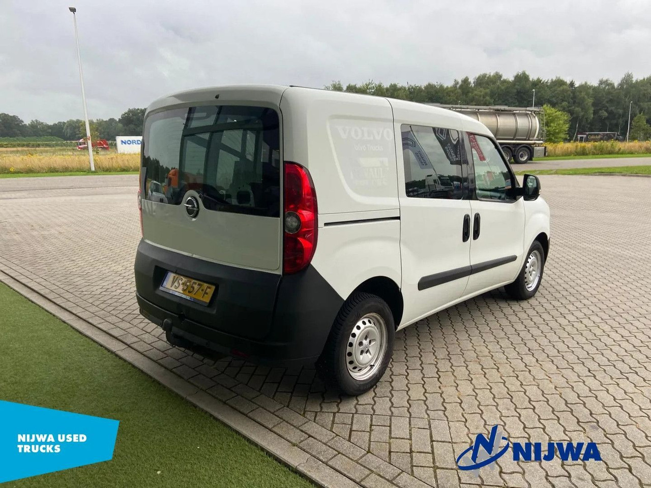 Opel Combo Airco + Trekhaak Kasten - Autoutilitară compactă: Foto 3 Opel Combo Airco + Trekhaak Kasten - Autoutilitară compactă: Foto 3