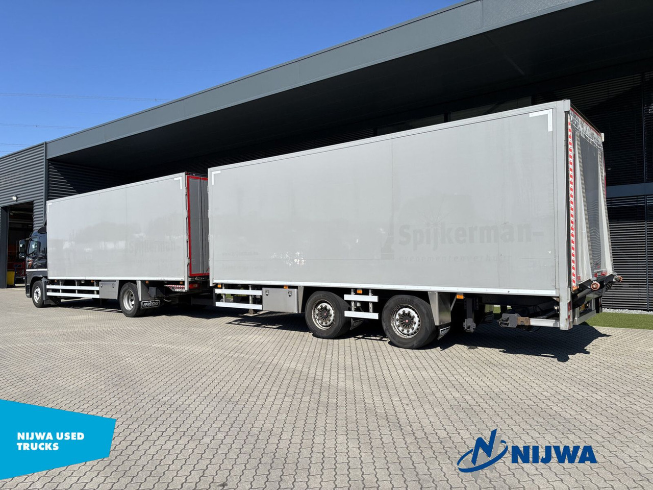 Volvo FM 330 4x2 I.C.M. HERTOGHS Aanhangwagen - Camion furgon: Foto 4 Volvo FM 330 4x2 I.C.M. HERTOGHS Aanhangwagen - Camion furgon: Foto 4