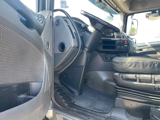 DAF XF 440 FT Euro6 Low Deck - Cap tractor: Foto 4 DAF XF 440 FT Euro6 Low Deck - Cap tractor: Foto 4