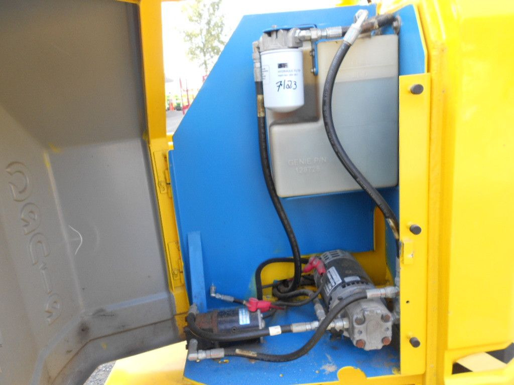 Camion cu nacela Genie Arbeitsbühne Genie Z 34/22N, 12,5 m: Foto 14 Camion cu nacela Genie Arbeitsbühne Genie Z 34/22N, 12,5 m: Foto 14