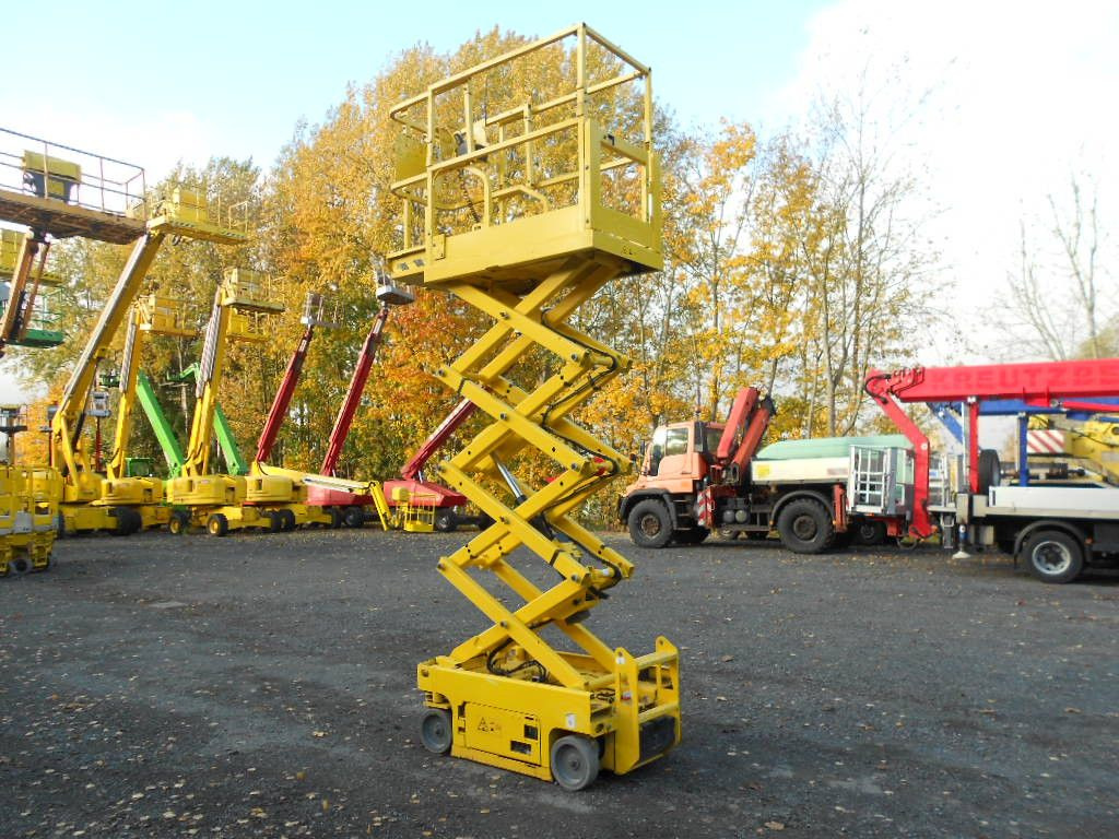 Genie GS 1330, Leichtscherenarbeitsbühne Genie 5,9 m - Camion cu nacela: Foto 3 Genie GS 1330, Leichtscherenarbeitsbühne Genie 5,9 m - Camion cu nacela: Foto 3