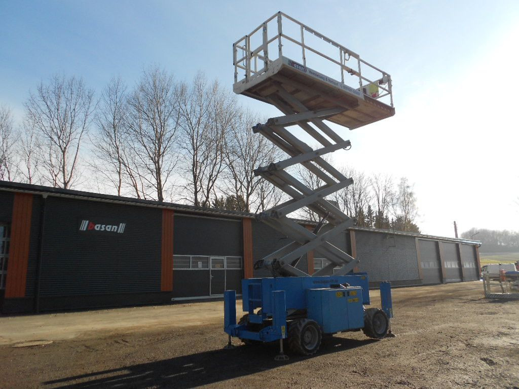 Genie GS4069BE, Hybrid, Allrad, Stützen, AH 14 m - Platforma foarfeca: Foto 2 Genie GS4069BE, Hybrid, Allrad, Stützen, AH 14 m - Platforma foarfeca: Foto 2