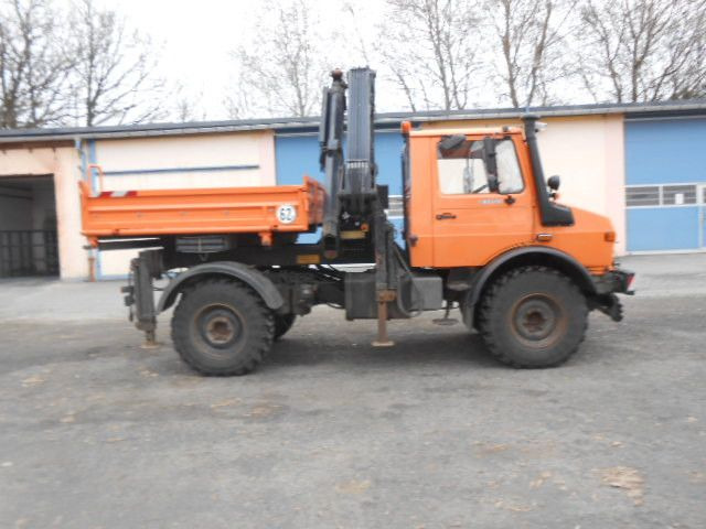Unimog U1450 427/11 mit Kran - Camion basculantă, Camion cu macara: Foto 3 Unimog U1450 427/11 mit Kran - Camion basculantă, Camion cu macara: Foto 3