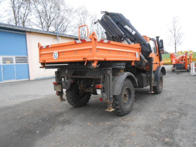 Unimog U1450 427/11 mit Kran - Camion basculantă, Camion cu macara: Foto 4 Unimog U1450 427/11 mit Kran - Camion basculantă, Camion cu macara: Foto 4