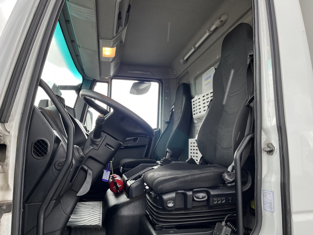 Camion furgon Iveco 120E25 Eurocargo 4x2  Koffer | Ladebordwand: Foto 10
