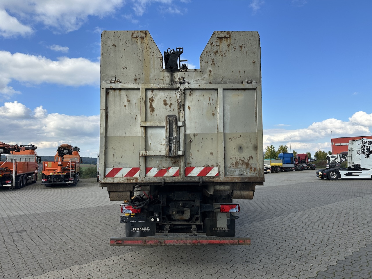 MAN TGS 35.400 8x2 Intarder PK 16502 Glasmulde - Camion cu cârlig, Camion cu macara: Foto 3 MAN TGS 35.400 8x2 Intarder PK 16502 Glasmulde - Camion cu cârlig, Camion cu macara: Foto 3