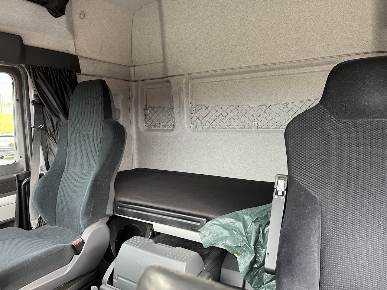 MAN TGX 26.480 6x2 Atlas 145.2 Kran Baustoff AHK - Camion platformă, Camion cu macara: Foto 4 MAN TGX 26.480 6x2 Atlas 145.2 Kran Baustoff AHK - Camion platformă, Camion cu macara: Foto 4