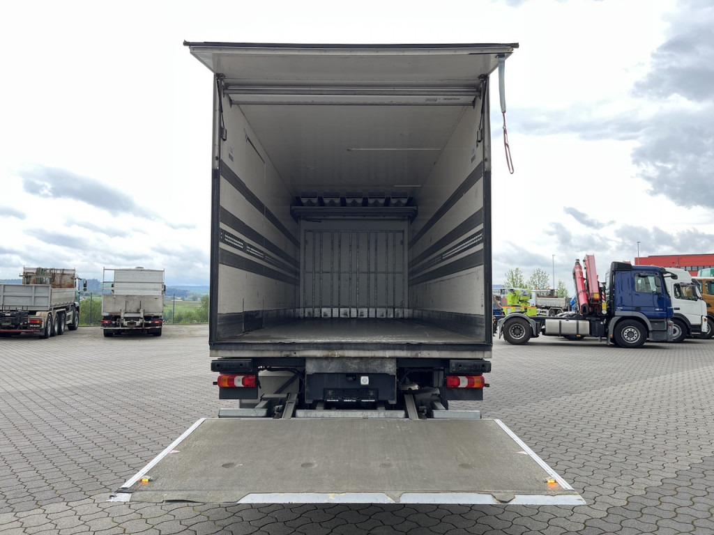 Mercedes-Benz CHEREAU Kühlkoffer 7,20 m Clion Coolman Aggregat + Ladebordwand 2t - Camion frigider: Foto 4 Mercedes-Benz CHEREAU Kühlkoffer 7,20 m Clion Coolman Aggregat + Ladebordwand 2t - Camion frigider: Foto 4
