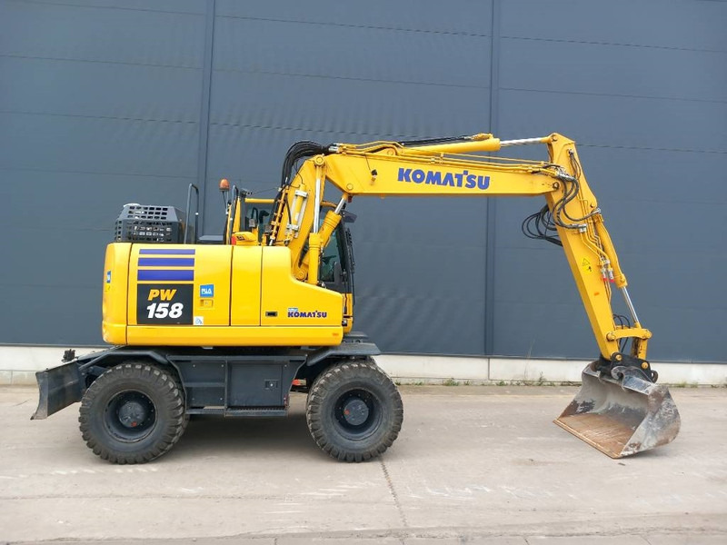 Komatsu PW158-11 MUDGUARDS - Ataşament pentru Utilaje constructii: Foto 5 Komatsu PW158-11 MUDGUARDS - Ataşament pentru Utilaje constructii: Foto 5
