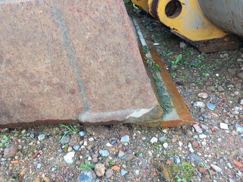 Komatsu WA480-8 - Cupă pentru Utilaje constructii: Foto 4 Komatsu WA480-8 - Cupă pentru Utilaje constructii: Foto 4