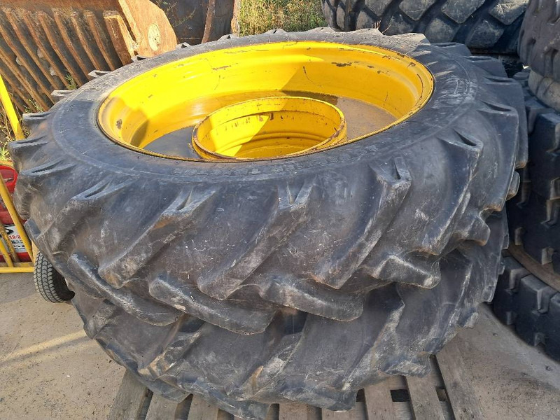Record 12.4-36 - Anvelope și jante pentru Utilaje constructii: Foto 1 Record 12.4-36 - Anvelope și jante pentru Utilaje constructii: Foto 1