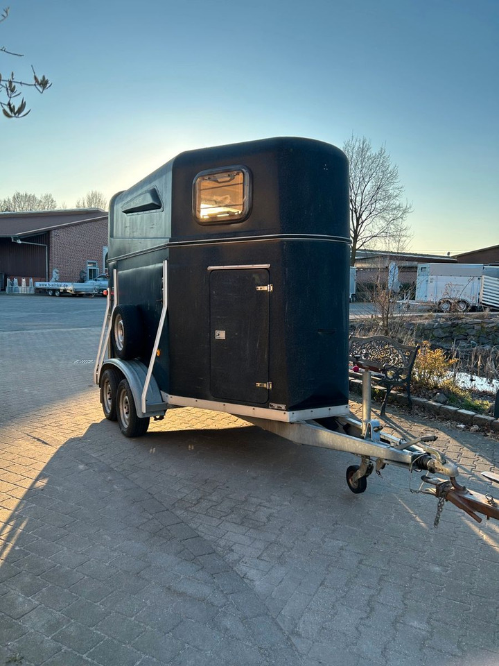 Blomert Vollpoly 2 Pferde mit Sattelkammer - Remorcă transport cai: Foto 4 Blomert Vollpoly 2 Pferde mit Sattelkammer - Remorcă transport cai: Foto 4