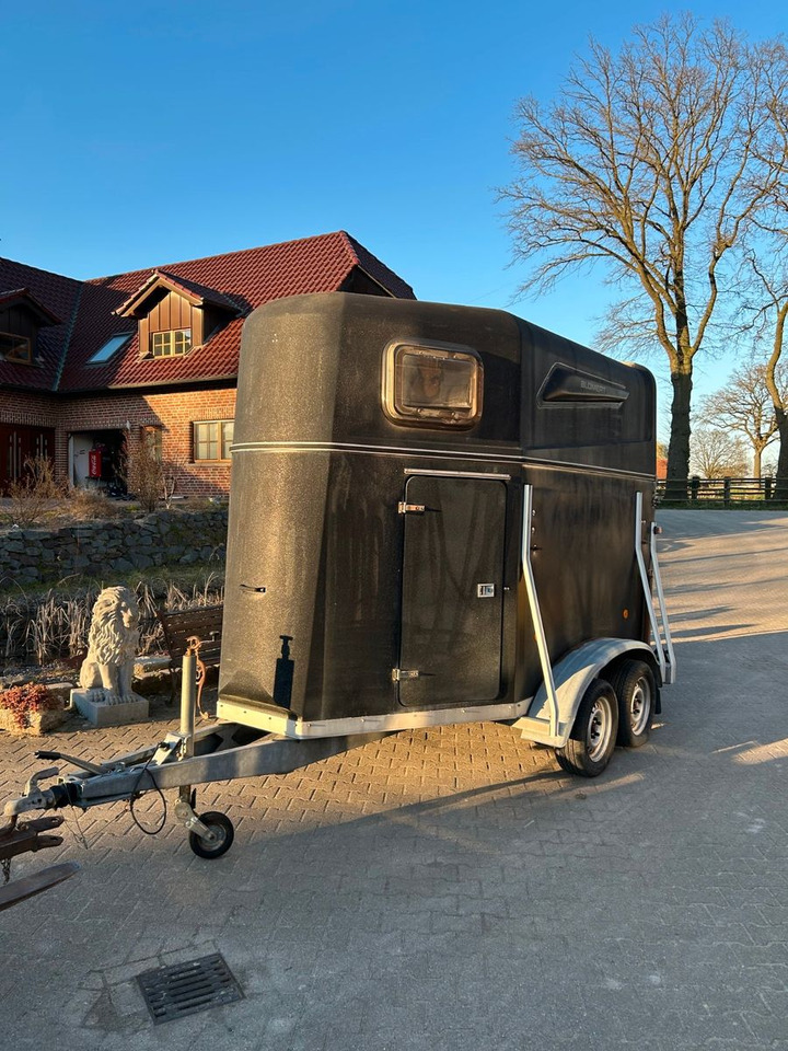 Blomert Vollpoly 2 Pferde mit Sattelkammer - Remorcă transport cai: Foto 1 Blomert Vollpoly 2 Pferde mit Sattelkammer - Remorcă transport cai: Foto 1