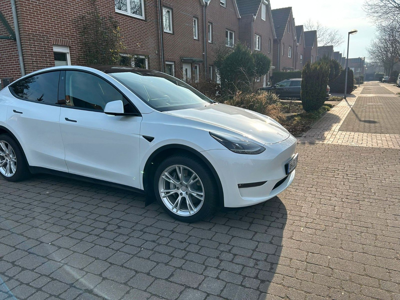Tesla Model Y Hinterradantrieb RWD - Berlină/ Sedan: Foto 5 Tesla Model Y Hinterradantrieb RWD - Berlină/ Sedan: Foto 5