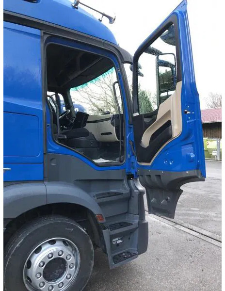 Cap tractor Mercedes-Benz Actros 1845 LS LOW MEGA Streamspace Intarder: Foto 9