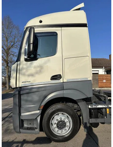 Mercedes-Benz Actros 2542 LL BDF Standard 6x2 LBW - Camion transport containere/ Swap body: Foto 3 Mercedes-Benz Actros 2542 LL BDF Standard 6x2 LBW - Camion transport containere/ Swap body: Foto 3
