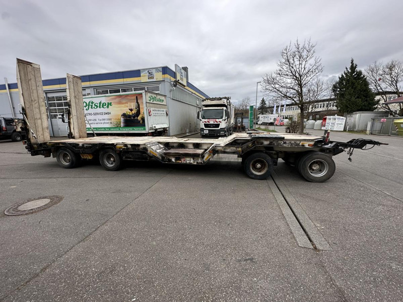 Müller-Mitteltal T4 4-Achs Tieflader Radmulden luftgefedert T4 4-Achs Tieflader Radmulden luftgefedert - Remorcă transport agabaritic: Foto 2 Müller-Mitteltal T4 4-Achs Tieflader Radmulden luftgefedert T4 4-Achs Tieflader Radmulden luftgefedert - Remorcă transport agabaritic: Foto 2