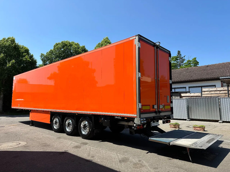 Schmitz Cargobull 3 x T-Kühl SLX*Spectrum*Bi-Temp*Doppelst.*LENK*LBW*blumenbreit*PHARMA - Semiremorcă frigider: Foto 4 Schmitz Cargobull 3 x T-Kühl SLX*Spectrum*Bi-Temp*Doppelst.*LENK*LBW*blumenbreit*PHARMA - Semiremorcă frigider: Foto 4
