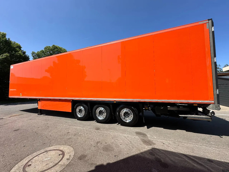 Schmitz Cargobull 3 x T-Kühl SLX*Spectrum*Bi-Temp*Doppelst.*LENK*LBW*blumenbreit*PHARMA - Semiremorcă frigider: Foto 2 Schmitz Cargobull 3 x T-Kühl SLX*Spectrum*Bi-Temp*Doppelst.*LENK*LBW*blumenbreit*PHARMA - Semiremorcă frigider: Foto 2